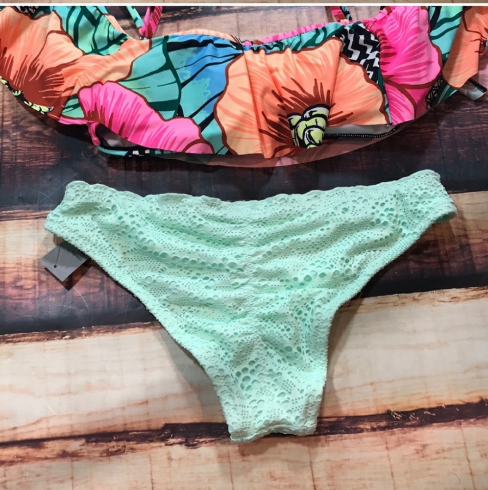 Floral bikini set - Picture 4 of 7